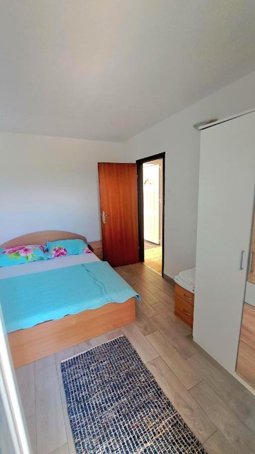 Apartment Gajac C72 Новаля Екстериор снимка