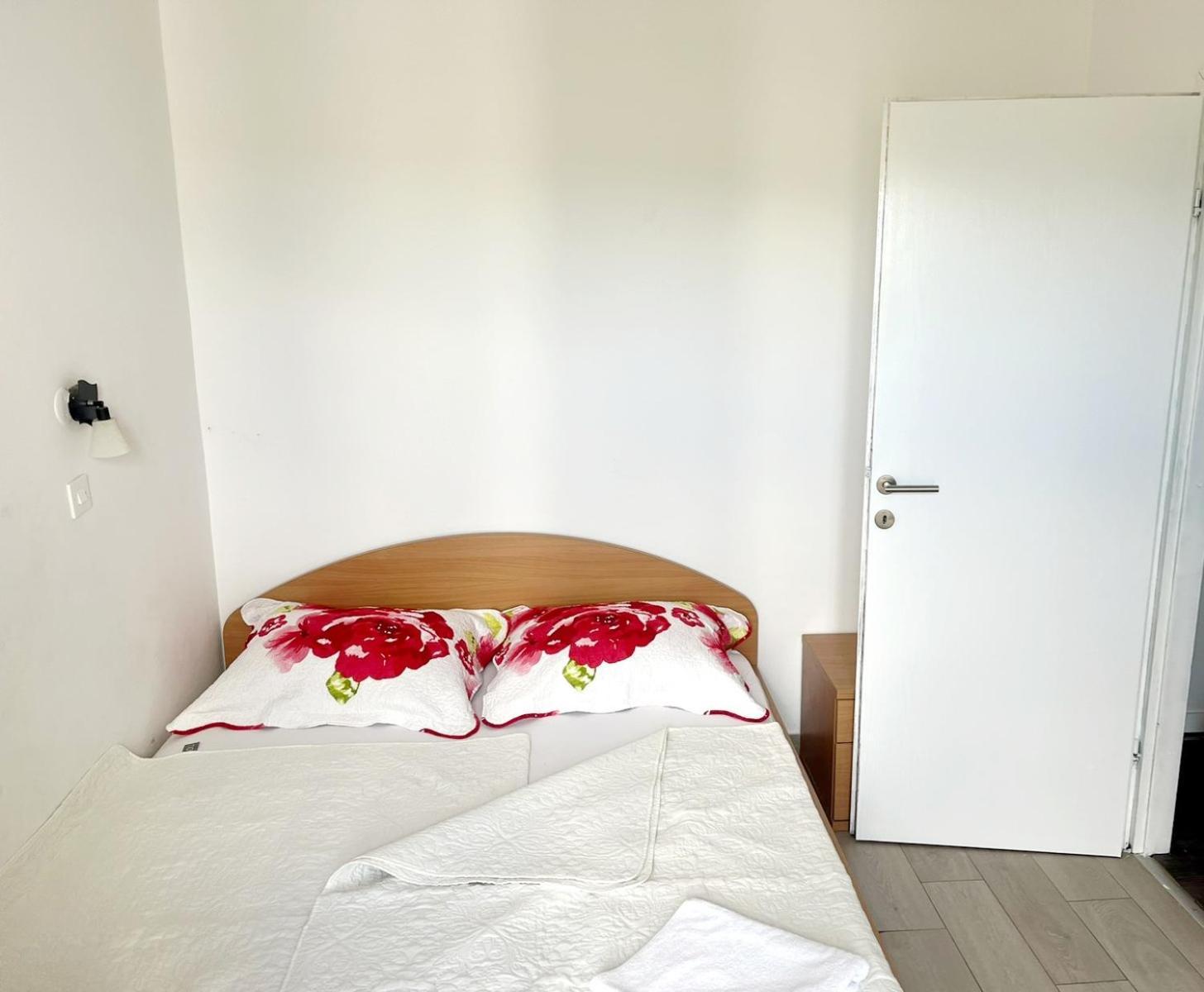 Apartment Gajac C72 Новаля Екстериор снимка